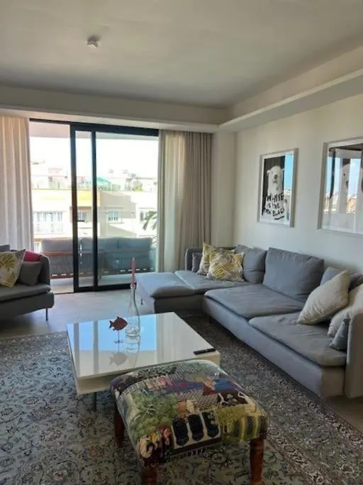 Stunning Apartement אסטפונה